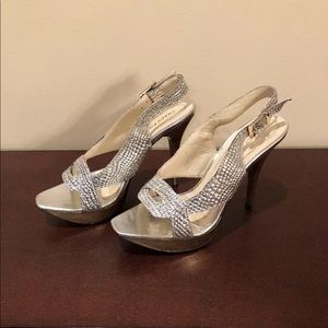 Tracy Porter Shoes size 6